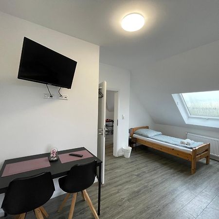 Comfortable Hostel In Wesseling Exterior photo