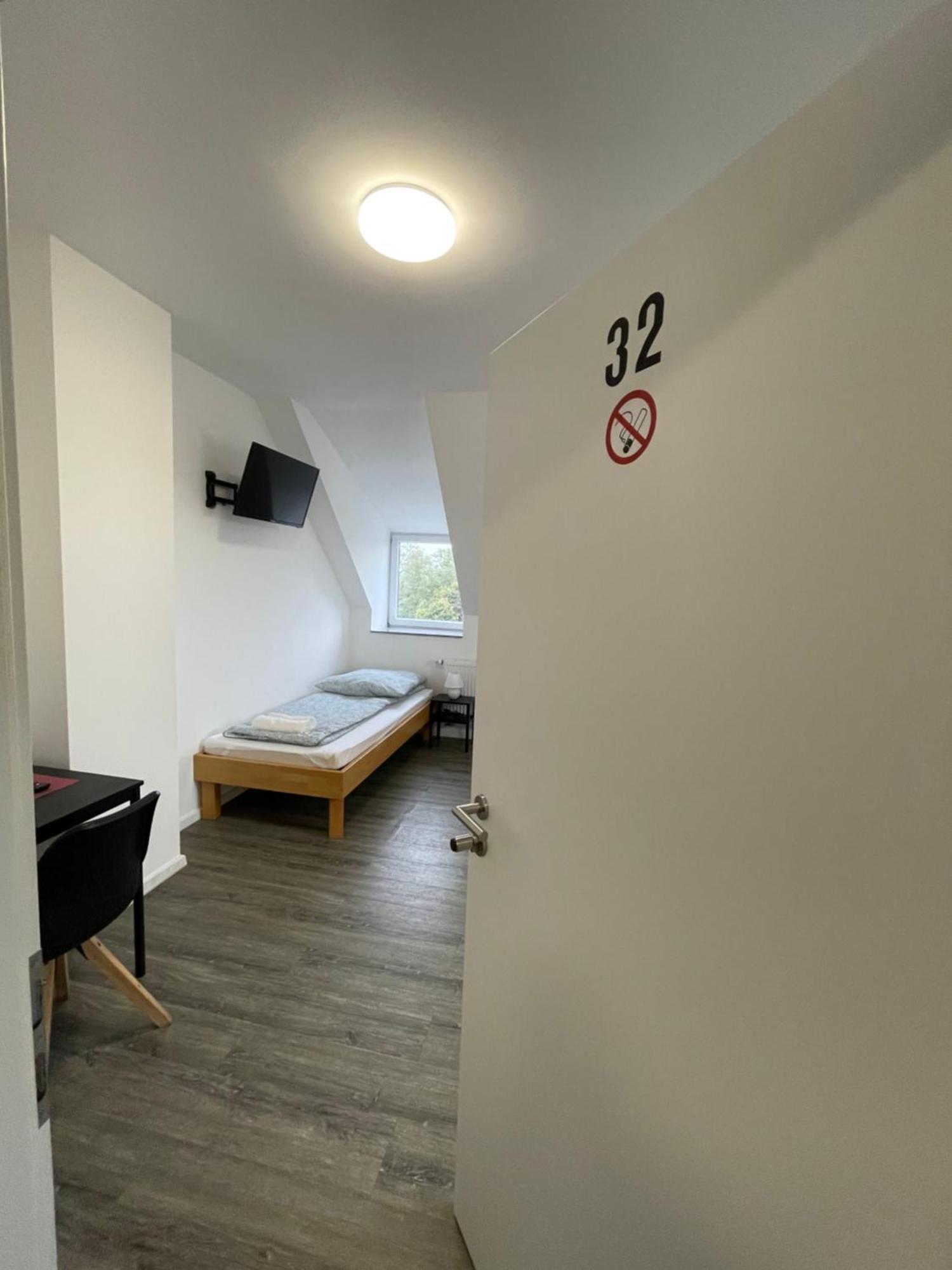 Comfortable Hostel In Wesseling Exterior photo